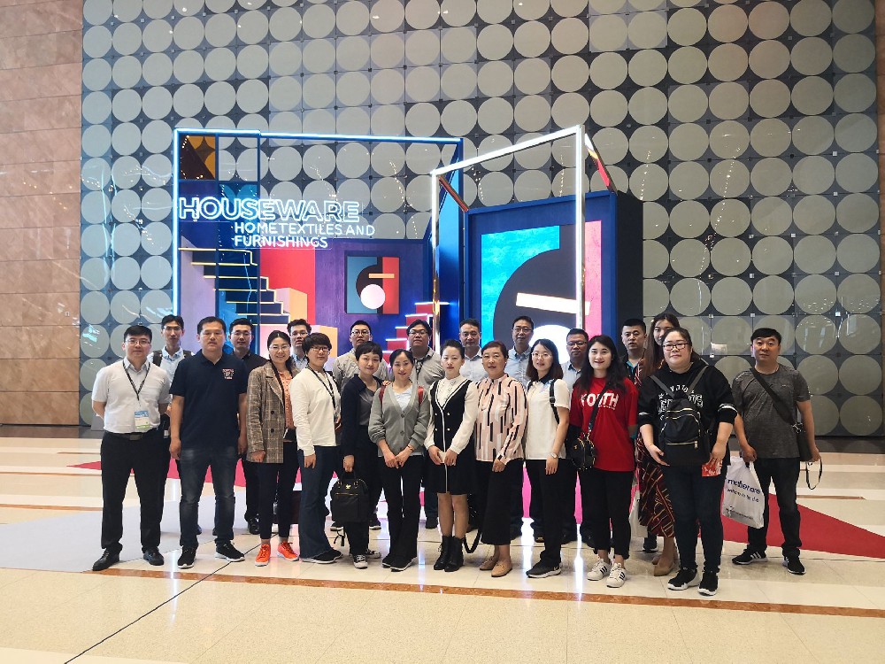 魯藝公司參加香港展會(huì)